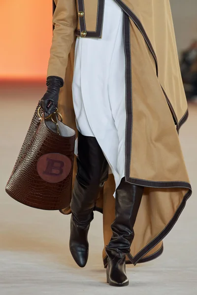 Look 17